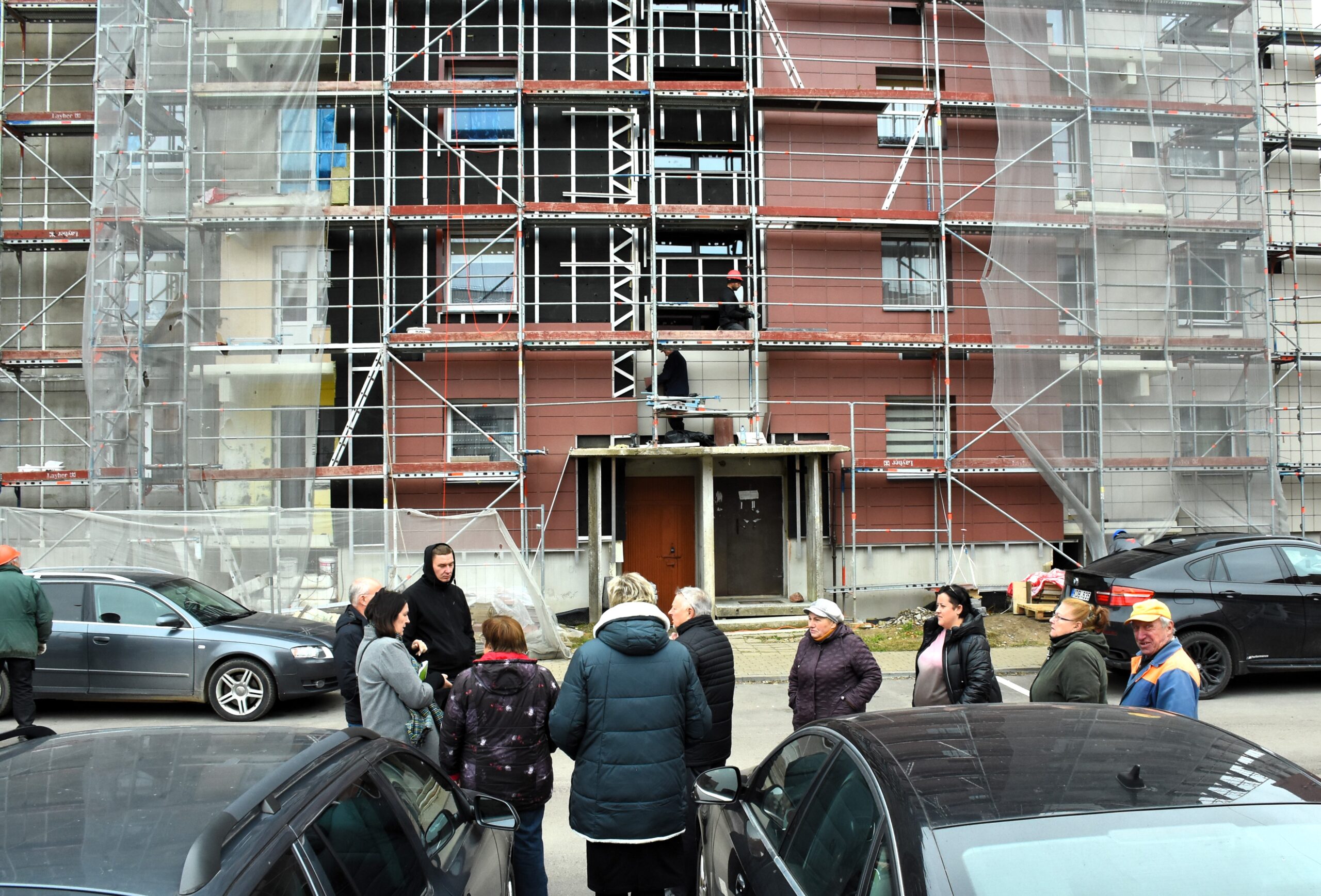 Renovacijos staigmenos: sumažėję balkonai, susiaurėjęs vaizdas pro langus ir nesaugūs sprendiniai
