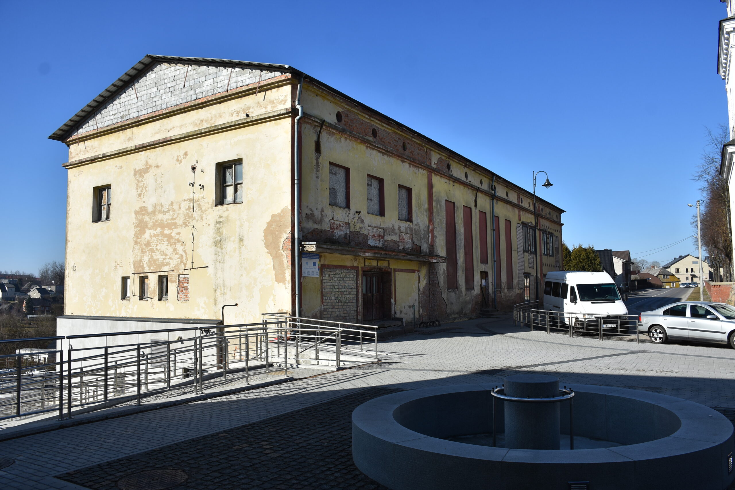 Pa­ra­pi­jos na­mus nei pirks, nei nuo­mos: ras­tas ki­tas ke­lias