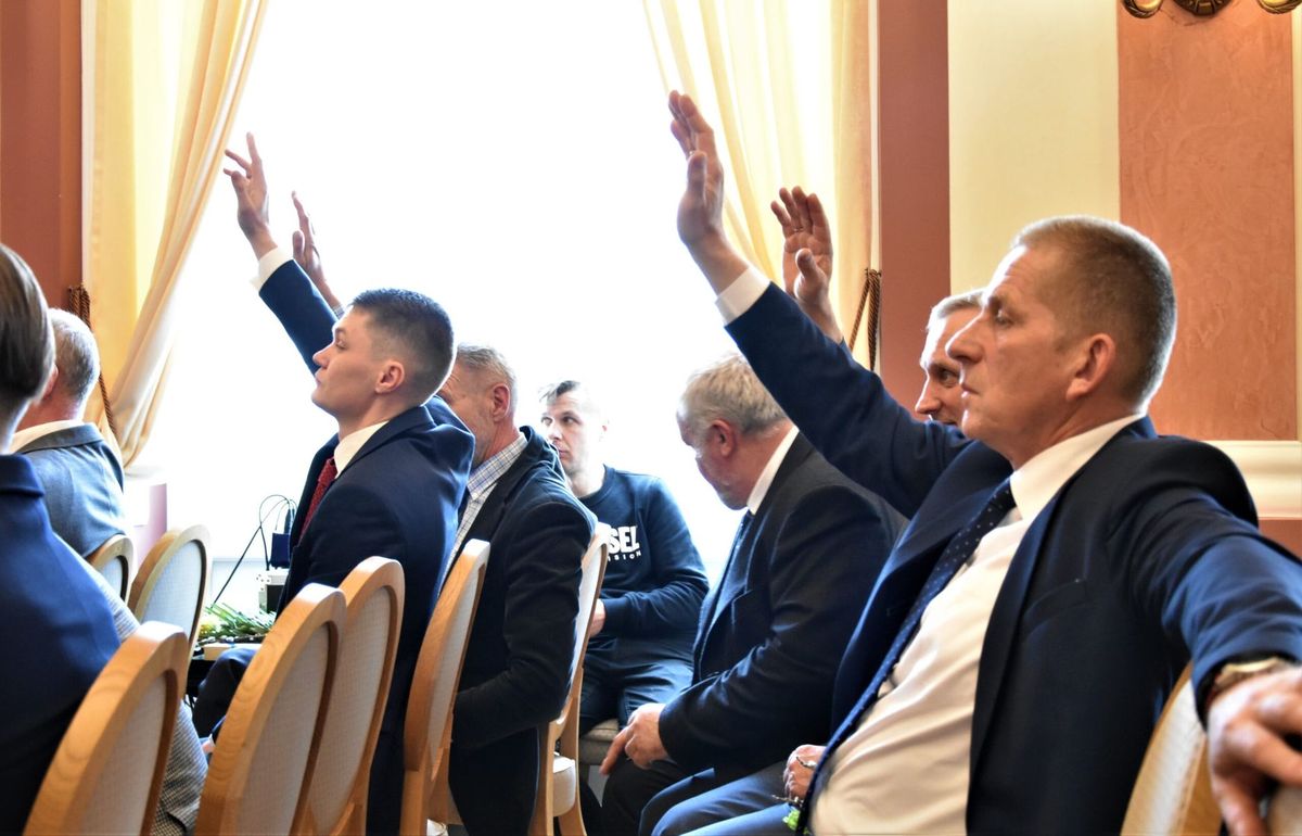 Kiek vertas Tarybos narių darbas žmonių labui?