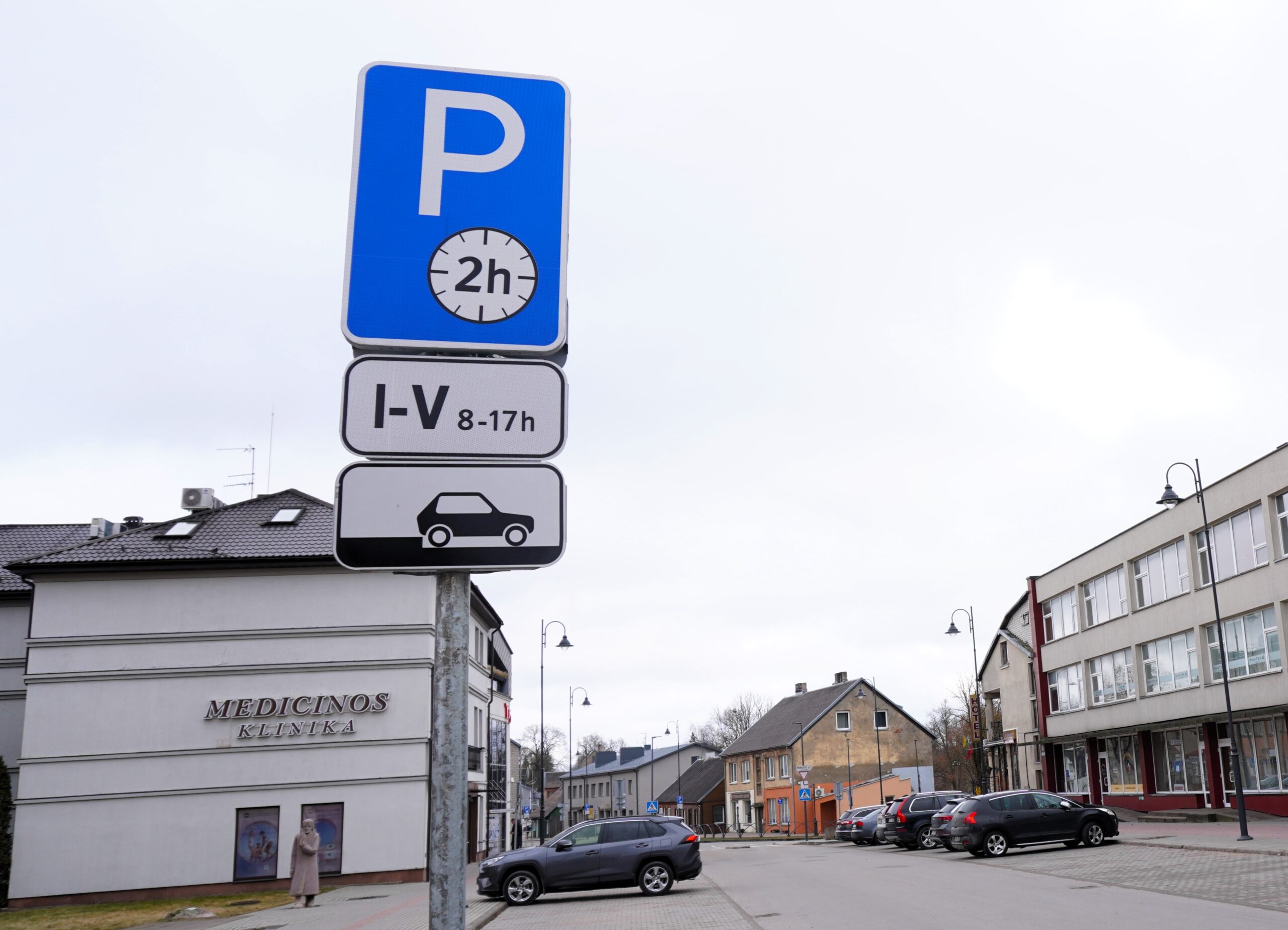 Mieste atsirado daugiau stovėjimo laiką ribojančių ženklų