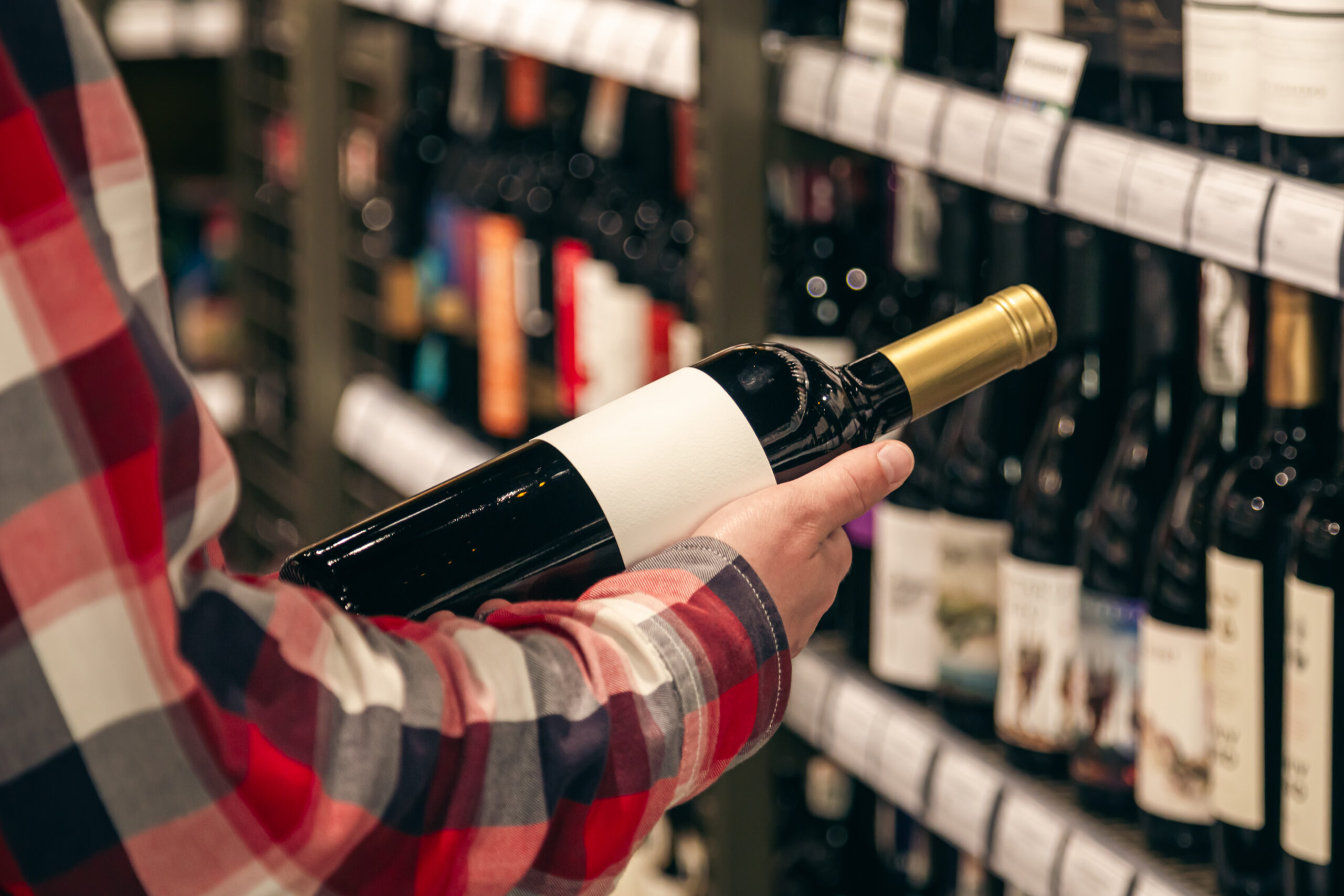 Plungėje ir Stalgėnuose – alkoholio prekybos pažeidimai