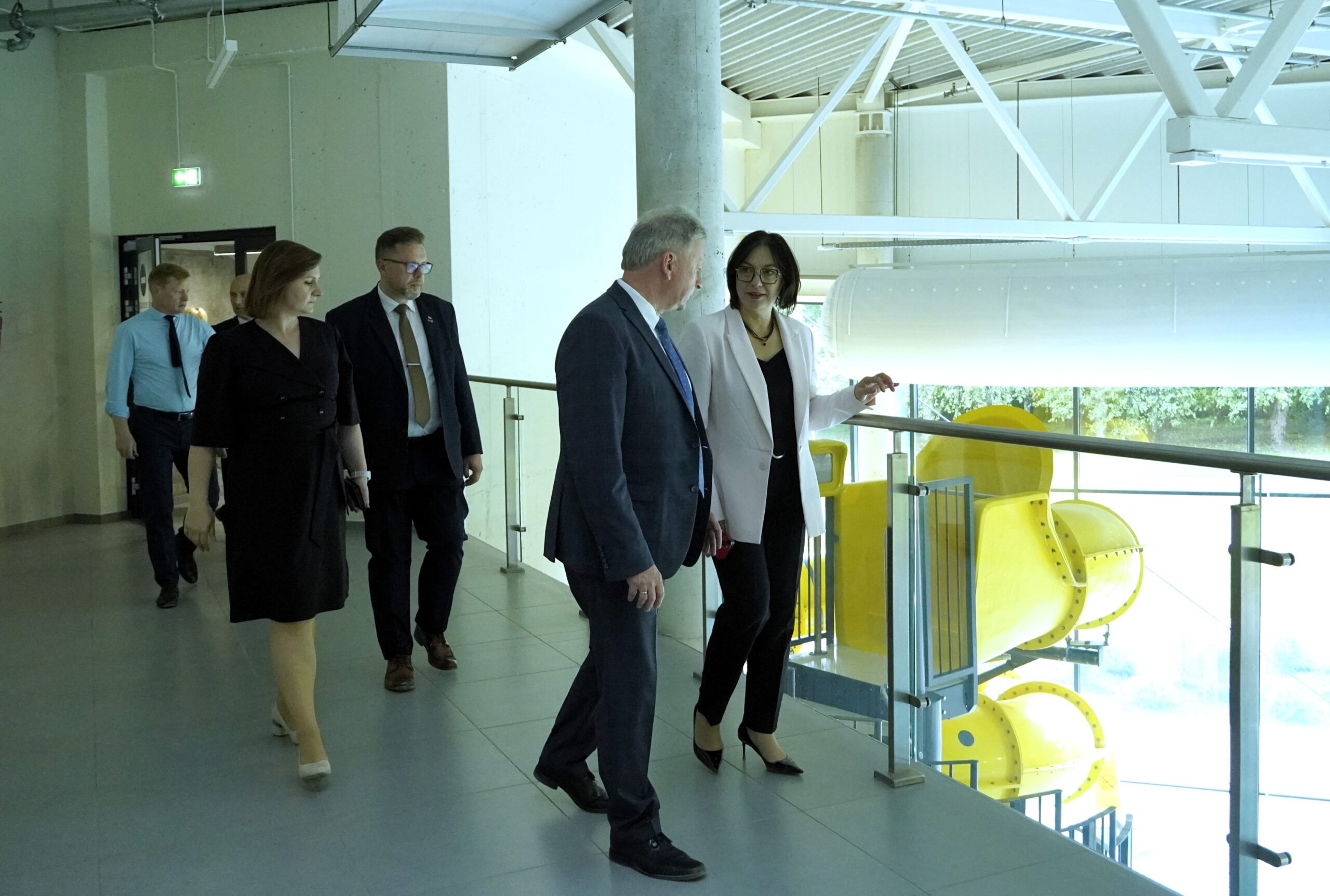 Ministrė pripažino: „Su vadovėliais yra labai blogai“