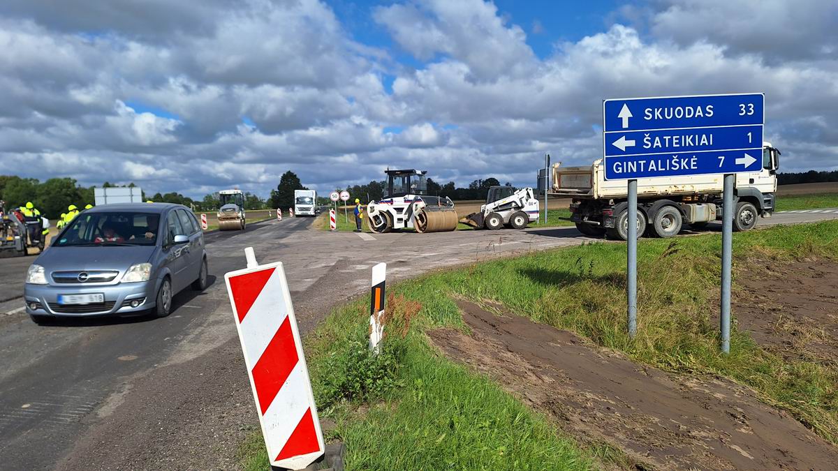 Tvar­ko­mas ke­lias link Ša­tei­kių