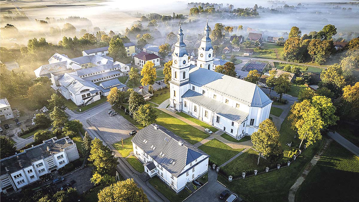 Ar šven­ta Že­mai­čių Kal­va­ri­jos že­mė taps am­ži­ny­bės na­mais ne­gi­mu­siems vai­kams?