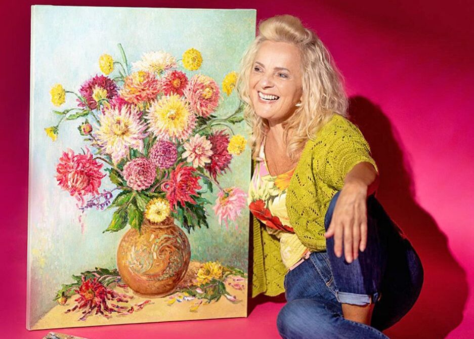 Viekšniškės dailininkės paveiksluose – nesibaigiantis žydėjimas  