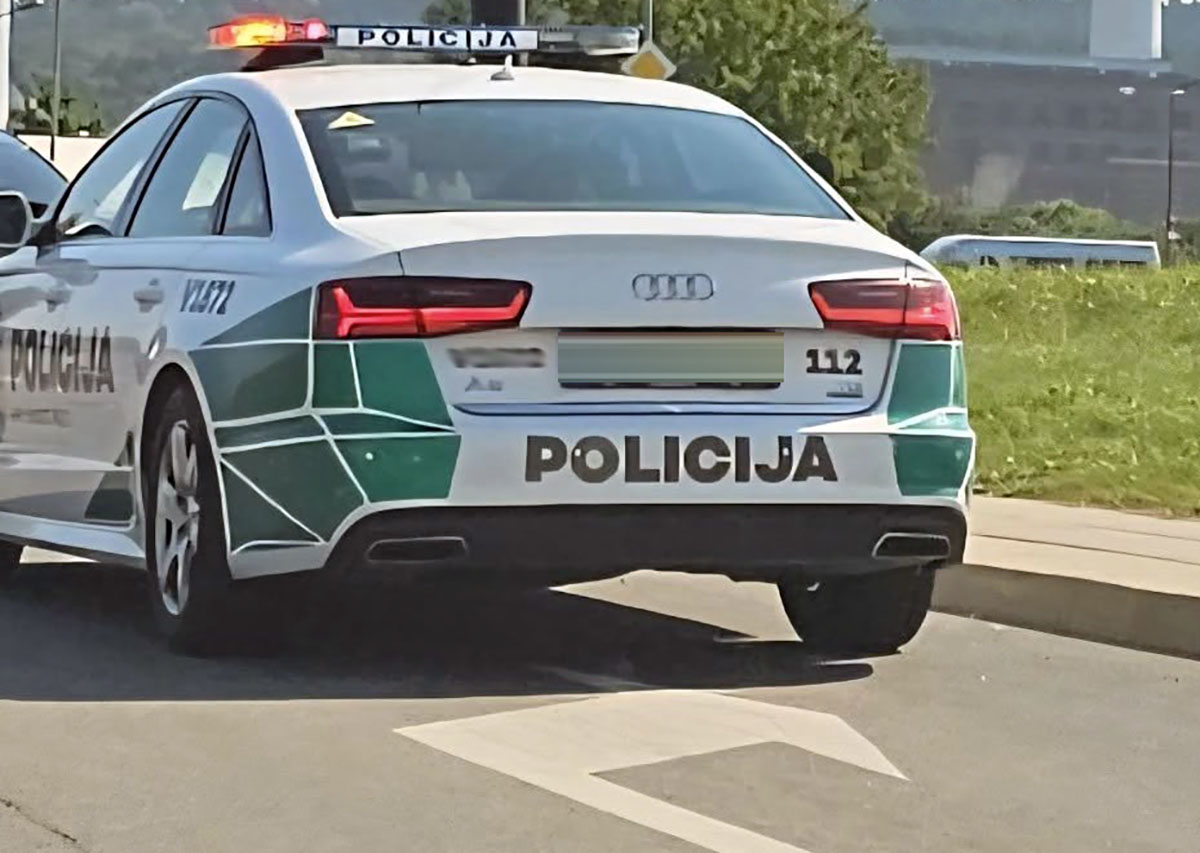 Į įspė­ji­mą, kad po kie­mus vaikš­to ne­pa­žįs­ta­mi žmo­nės, la­bar­diš­kiai su­rea­ga­vo įvai­riai