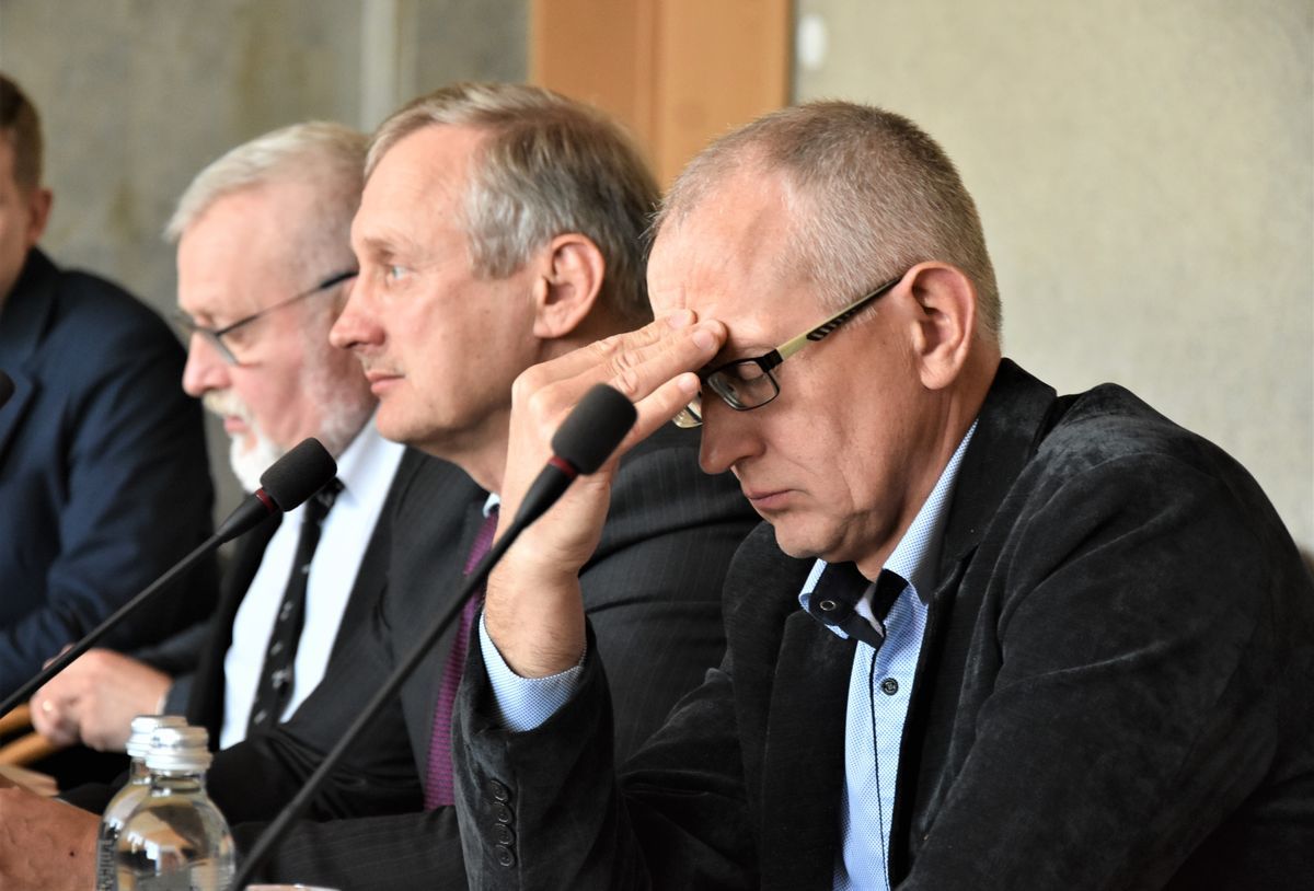 Dėl neeilinės situacijos sušauktas neeilinis Tarybos posėdis