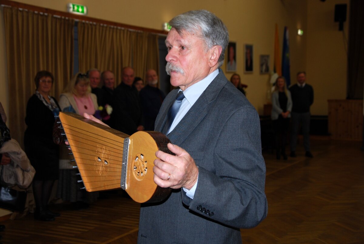 Aukso vainikas – Alfredui Lučinskui