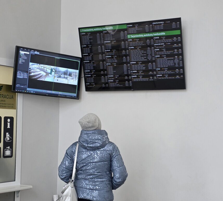 Kai kelionės autobusu tampa kantrybės, regos ir reakcijos išbandymu