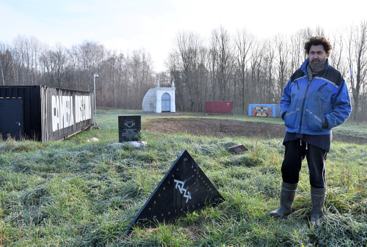 Pristatys knygą „Meno kūrinių kapinės 2015–2025“