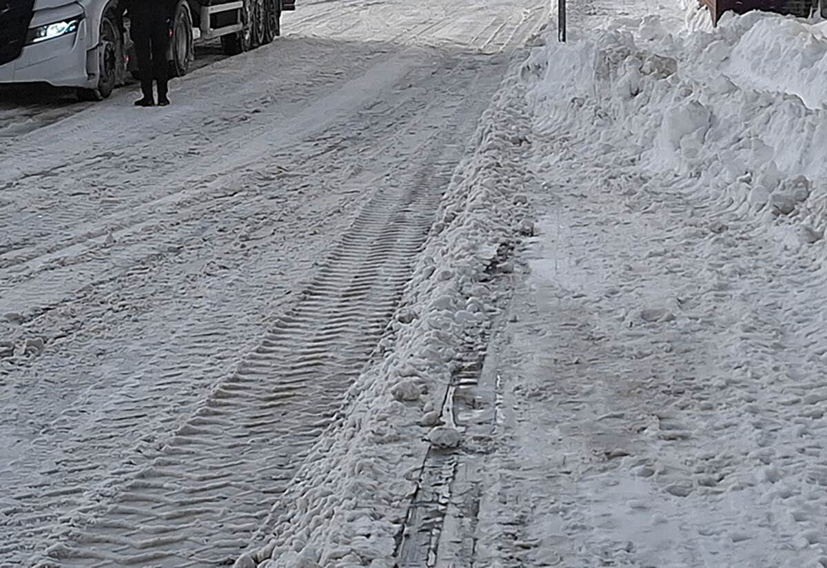 Nuo kelio nuslydo maršrutinis autobusas