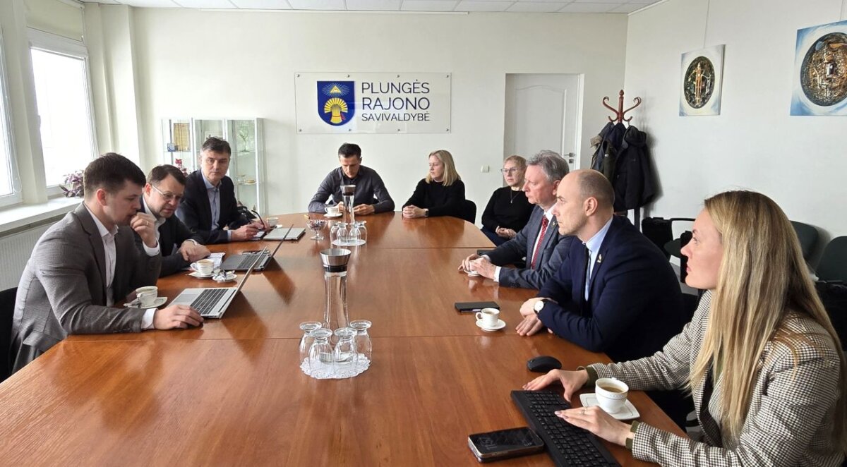 Su „Via Lietuva“ vadovais – apie Plungės krašto kelių problemas