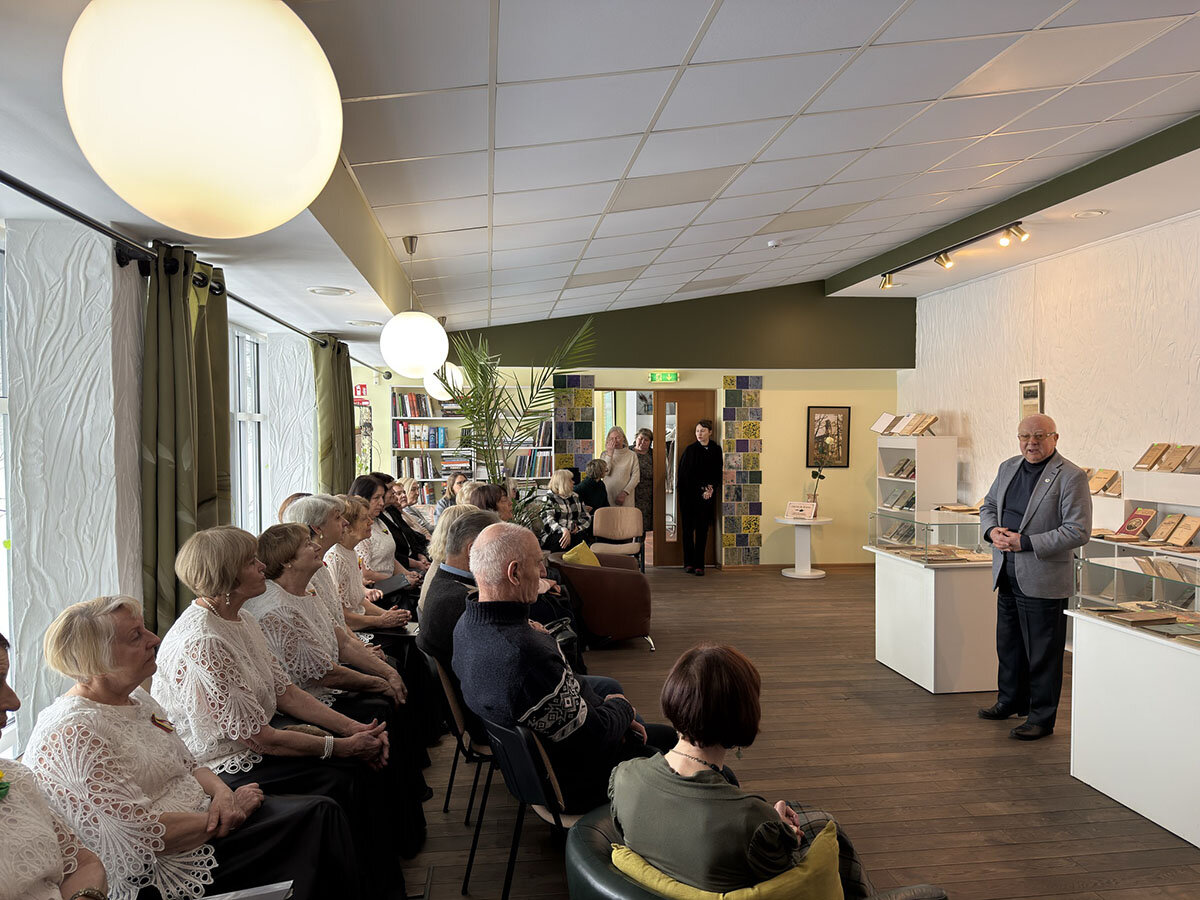 „Knygos negali būti užspaustos privačiose bibliotekose…“
