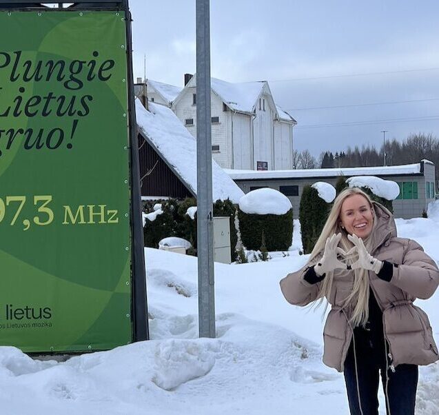 Plungėje viešėjusią Laisvą nusivedė į šarvojimo salę