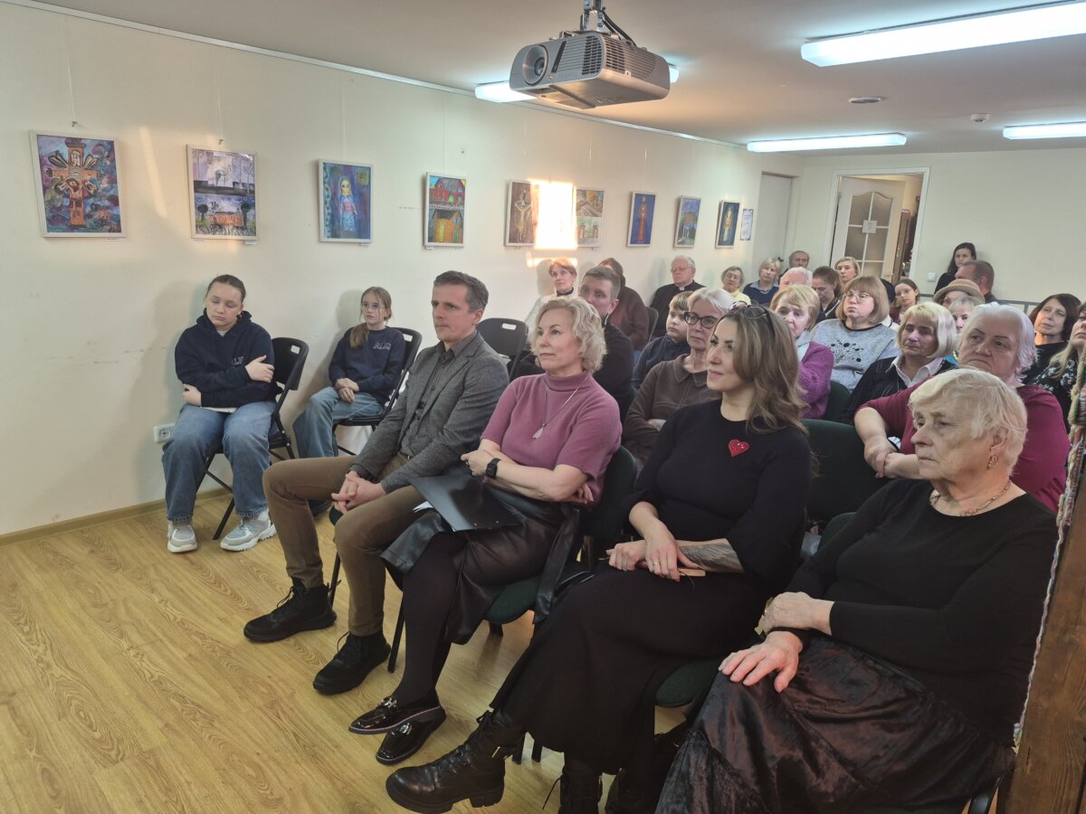 Pri­si­mi­nė kraš­tie­tį poe­tą Al­fon­są Jo­cį