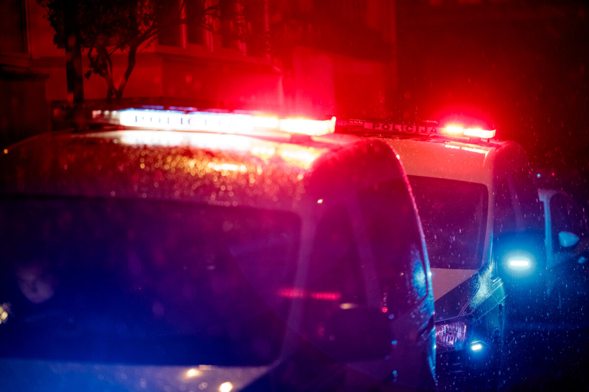 Pasisavino laikrodį ir telefoną