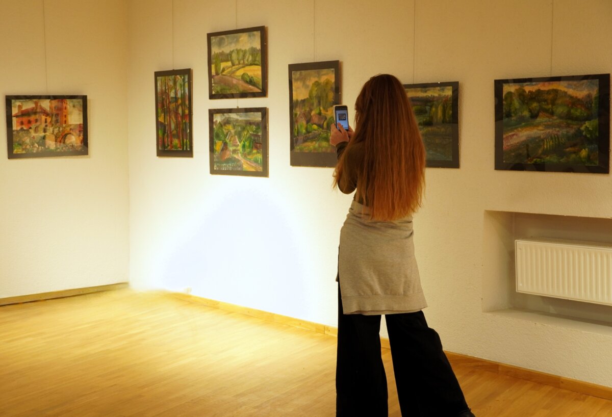 Pri­si­min­ta mo­ky­to­ja, ta­py­to­ja, au­dė­ja, ke­liau­to­ja Zi­ta Sta­siš­kie­nė