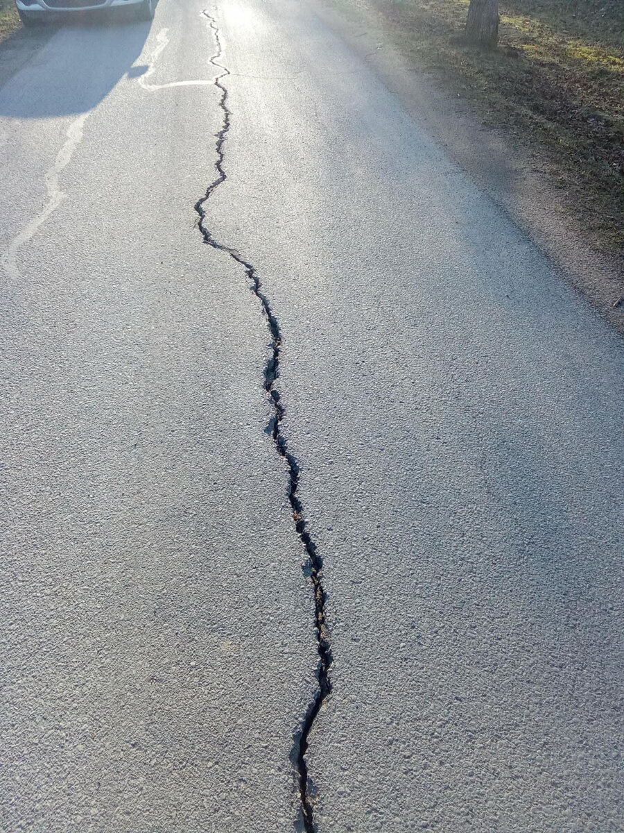 Apie žie­mos duo­tas pa­mo­kas ir pa­va­sa­rio ke­lių prie­žiū­ros dar­bus