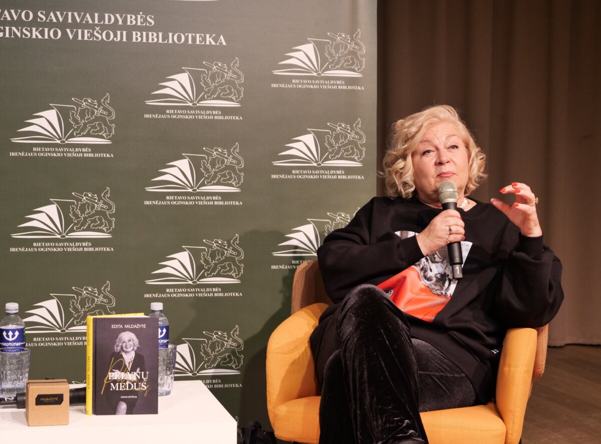Bib­lio­te­kų sa­vai­tė pra­dė­ta Edi­tos Mil­da­žy­tės kny­gos „Pe­ly­nų me­dus“ pri­sta­ty­mu