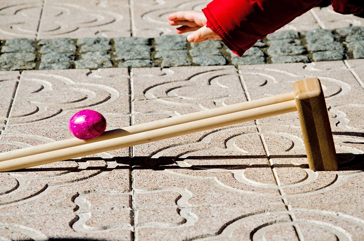 Margučių mūšiai ir ridenimai: etnologė atskleidė, kas slypi už šių Velykų žaidimų