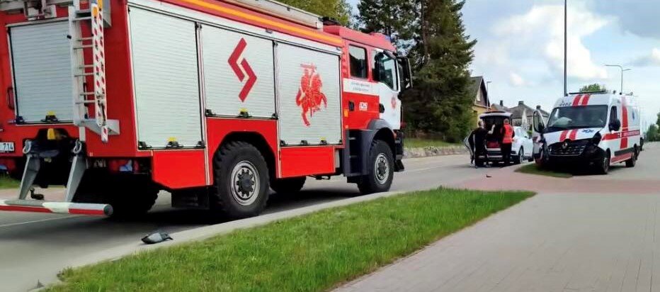 Grei­to­ji su ligoniu pa­te­ko į ava­ri­ją