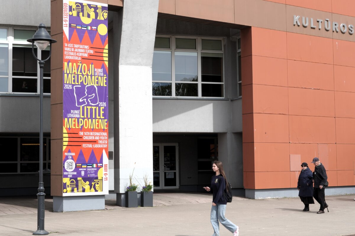 Plungė trims dienoms virs didžiąja teatro scena